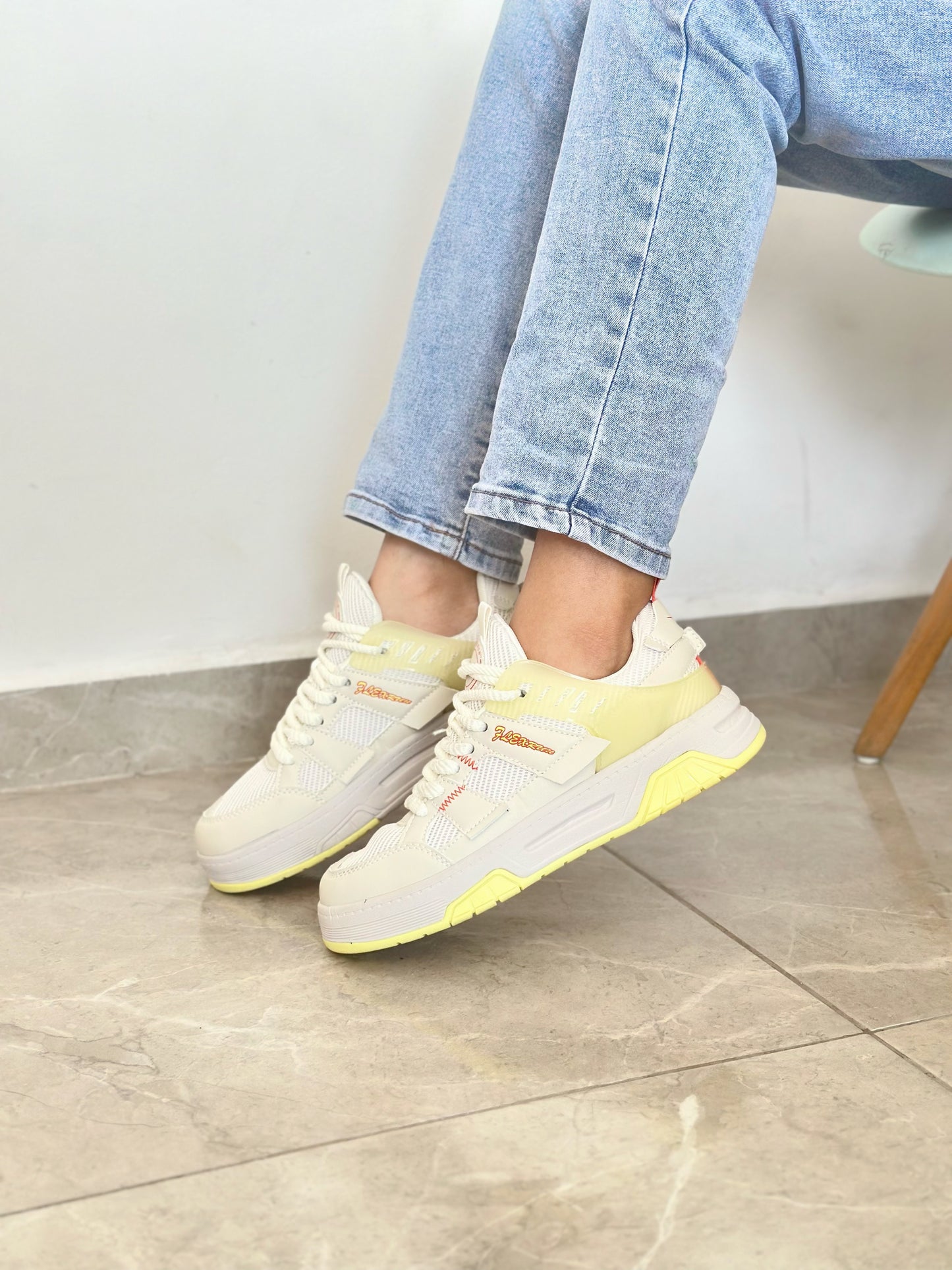 VANS T-02